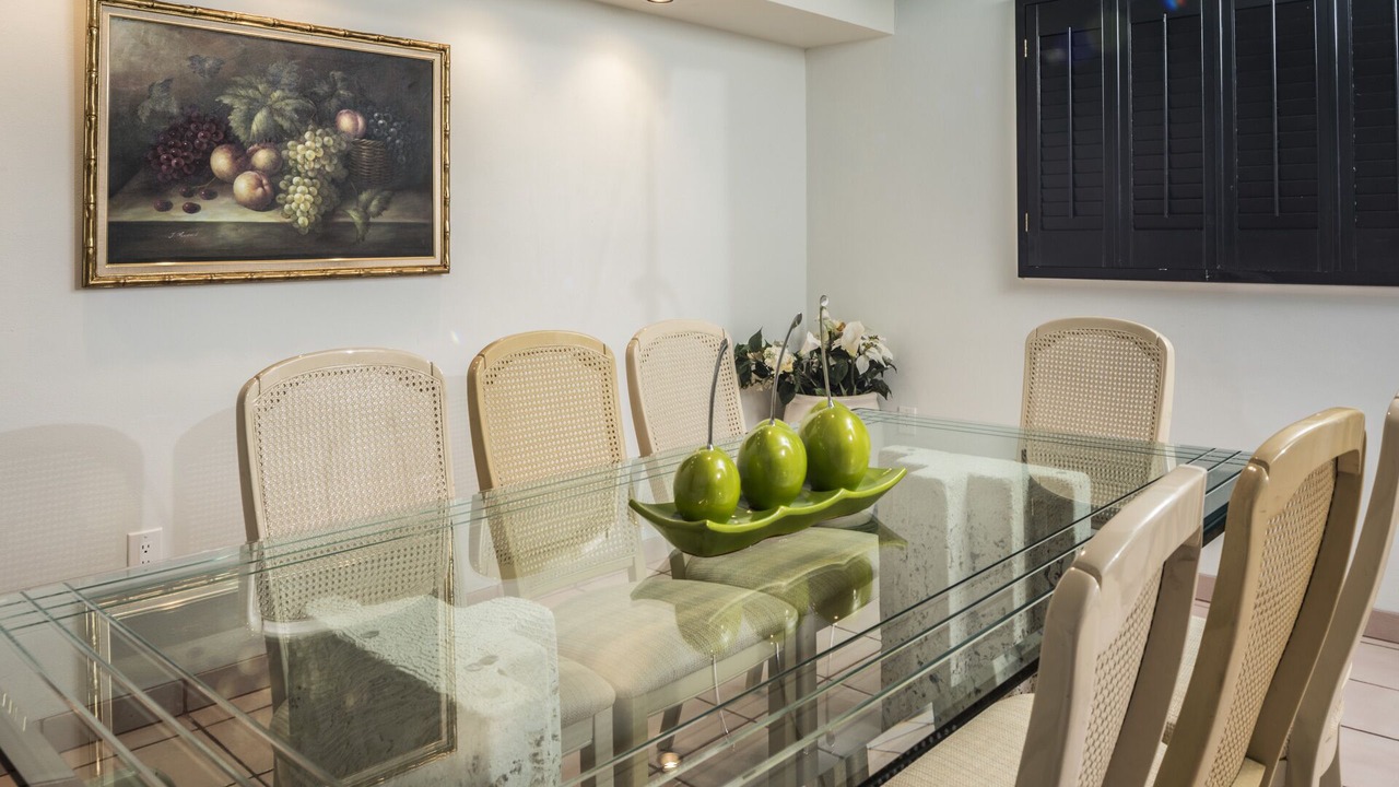 Photo of Livingroom in Ludlam