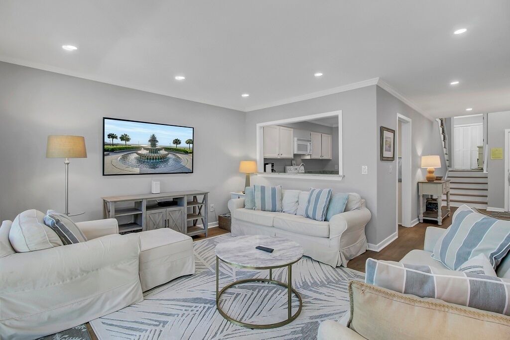 Photo of Livingroom in Twin Oaks