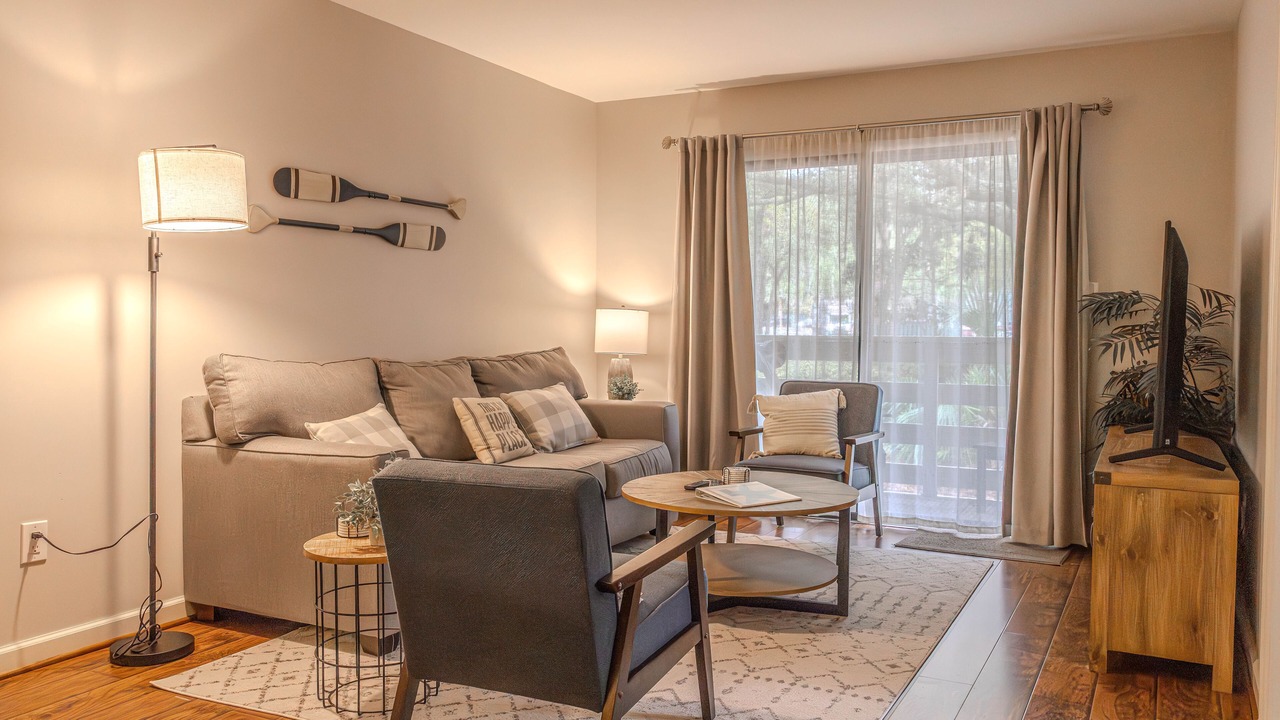 Photo of Livingroom in Folly Field