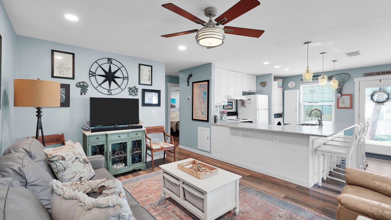 Photo of Livingroom in Surfcrest Village