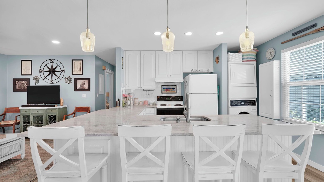 Photo of Kitchen in Surfcrest Village