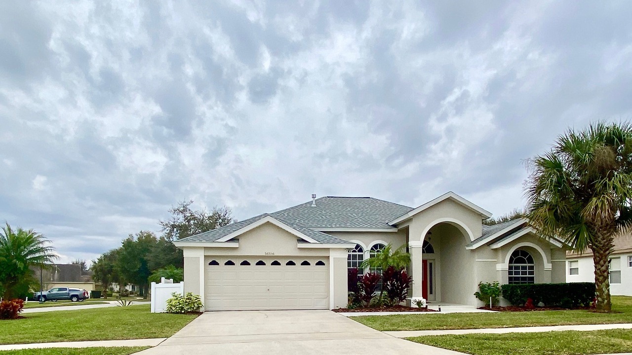 Photo of Outdoor in Orange Tree