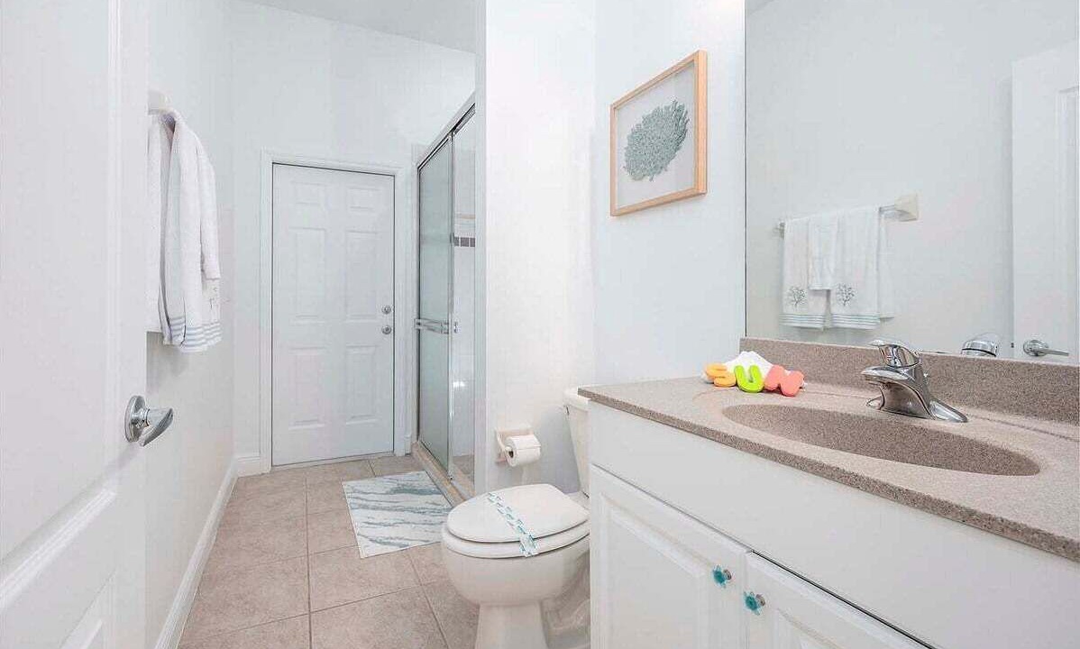 Photo of Bathroom in Mariner