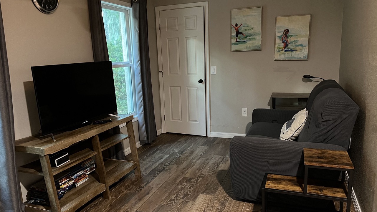 Photo of Bedroom in Dunnellon