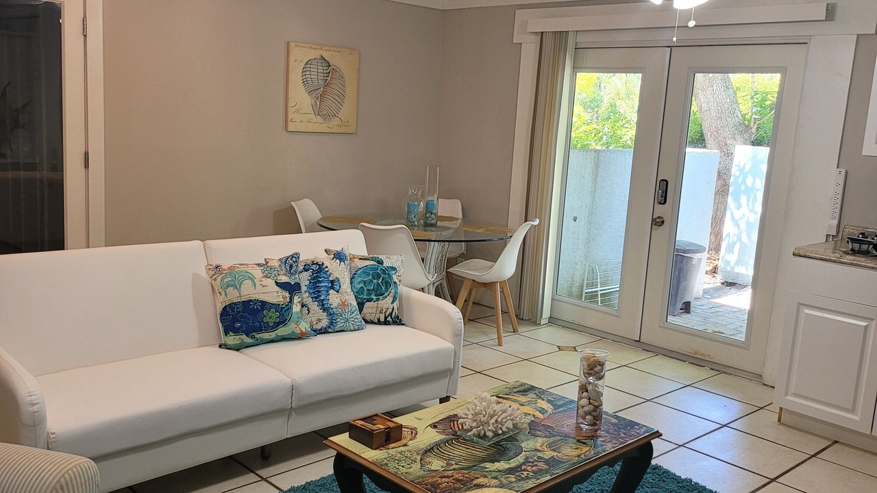 Photo of Livingroom in Indian River Estates
