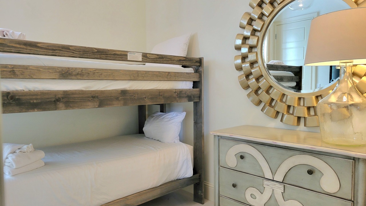 Photo of Bedroom in Villa Lago