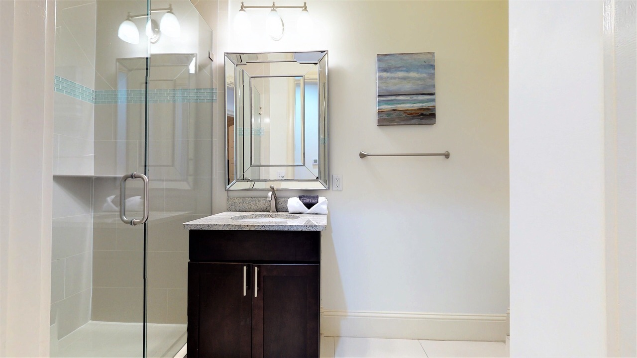 Photo of Bathroom in Villa Lago