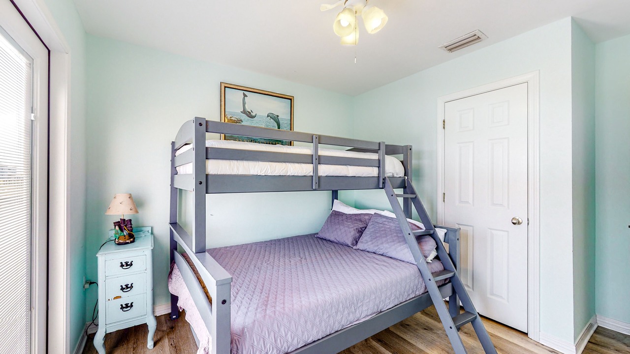 Photo of Bedroom in Dauphin Island
