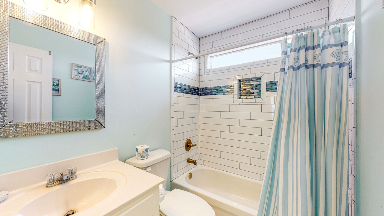 Photo of Bathroom in Dauphin Island