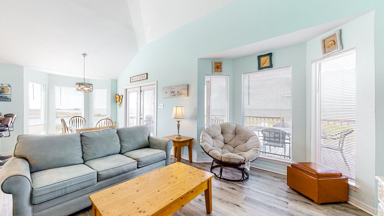 Photo of Livingroom in Dauphin Island