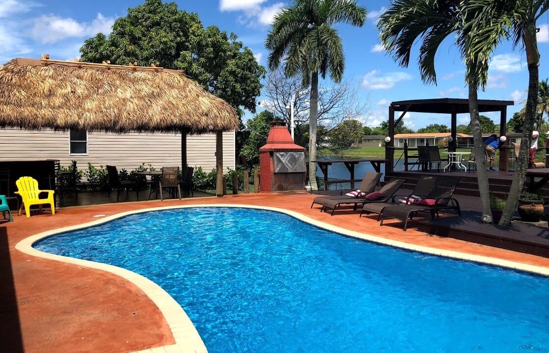 Photo of Outdoor in Kendale Lakes