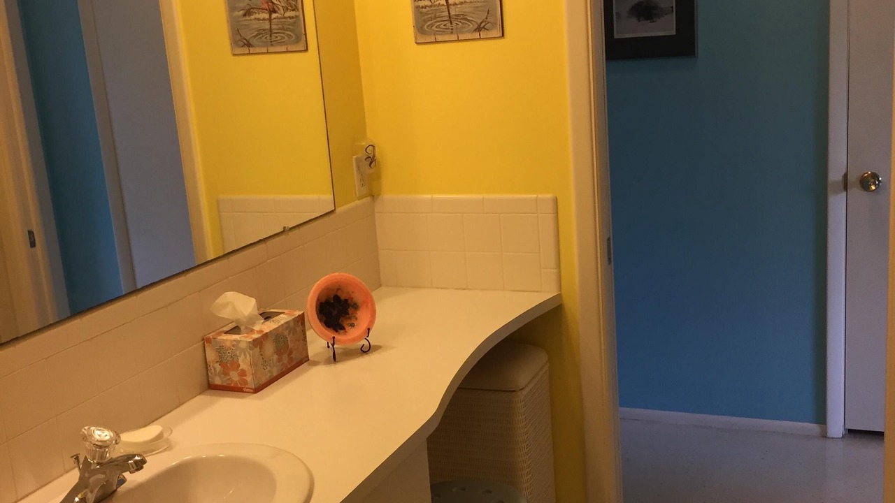 Photo of Bathroom in Golden Beach