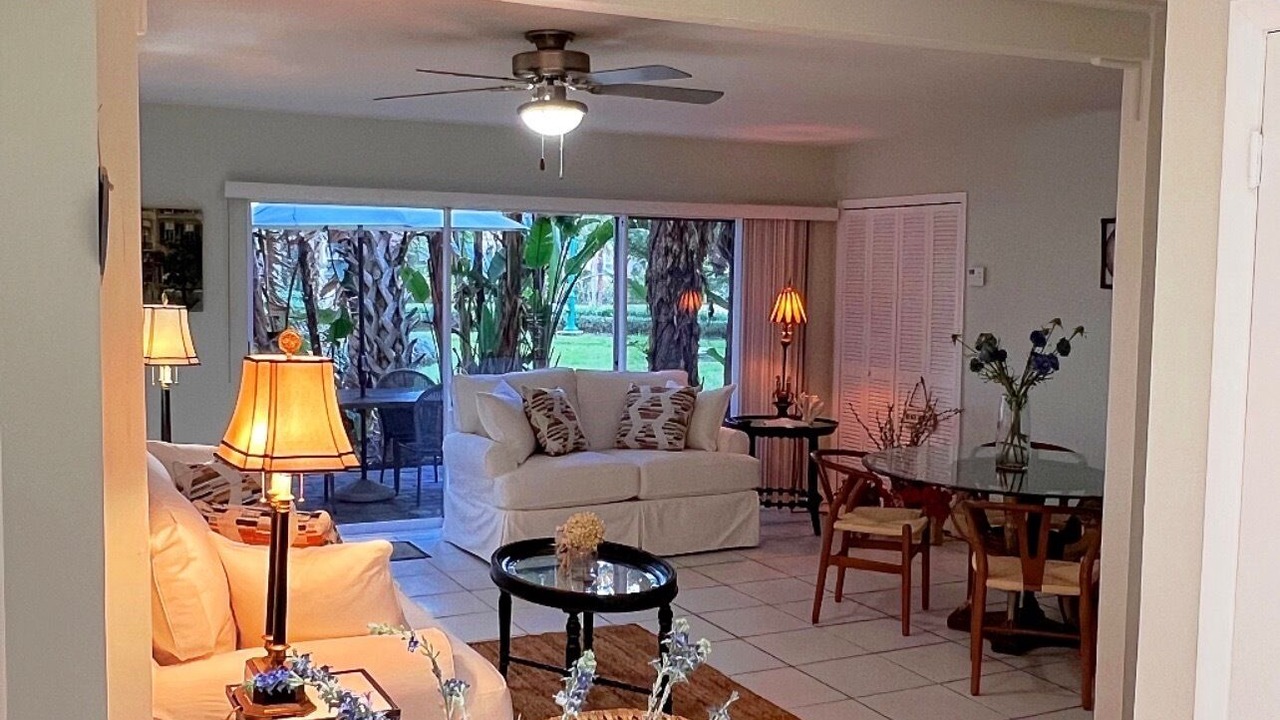 Photo of Livingroom in Old Naples