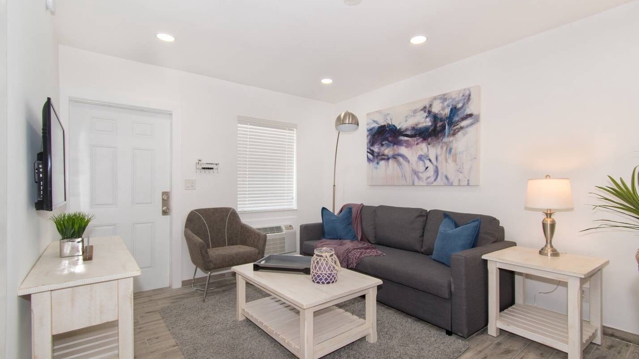 Photo of Livingroom in Hollywood