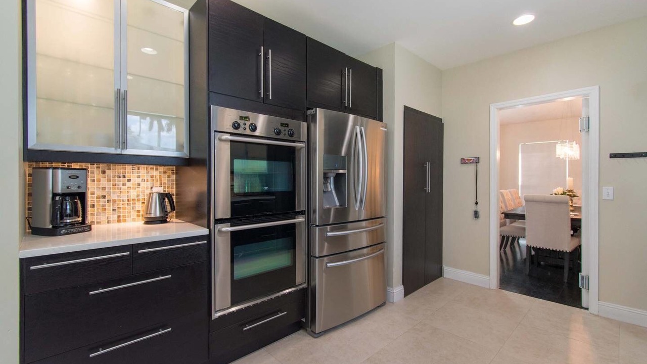 Photo of Kitchen in Hollywood Lakes