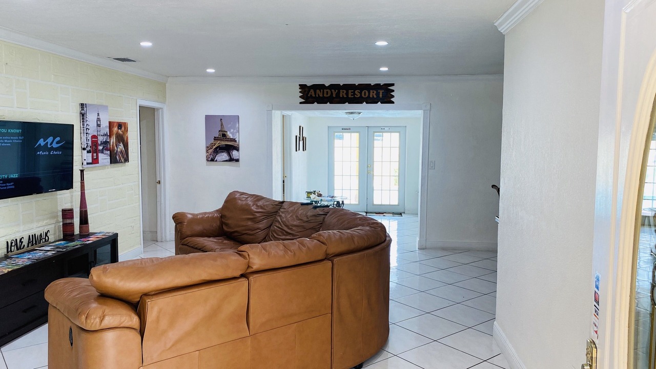 Photo of Others in Cutler Bay