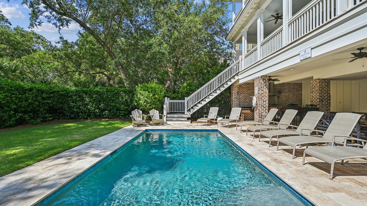 Photo of Outdoor in Folly Field