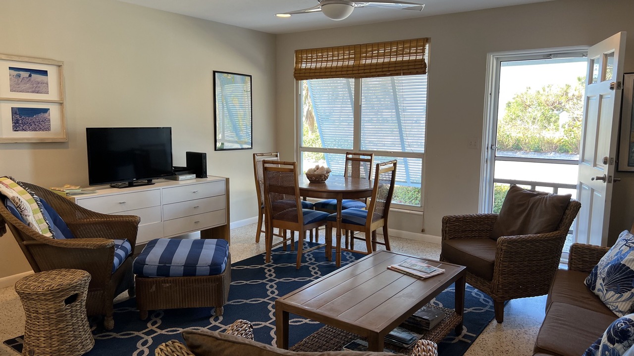 Photo of Bedroom in Golden Beach