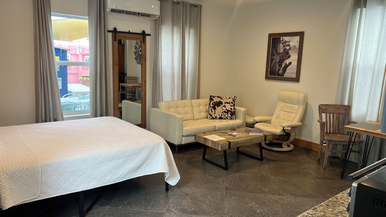 Photo of Bedroom in Lake Worth