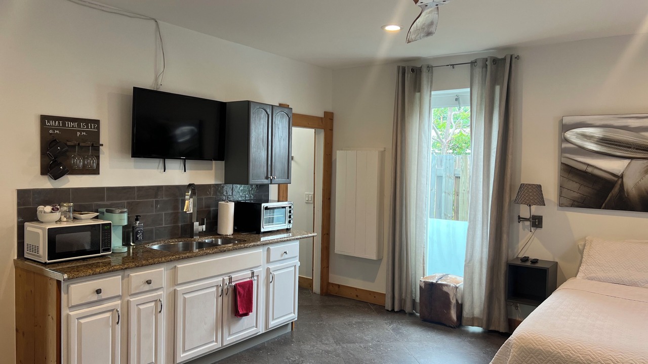 Photo of Bedroom in Lake Worth
