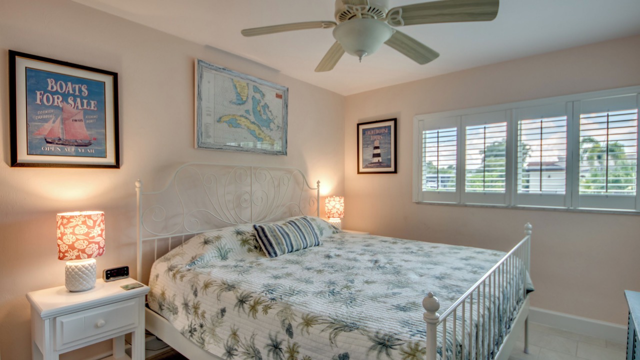 Photo of Bedroom in Yacht Club