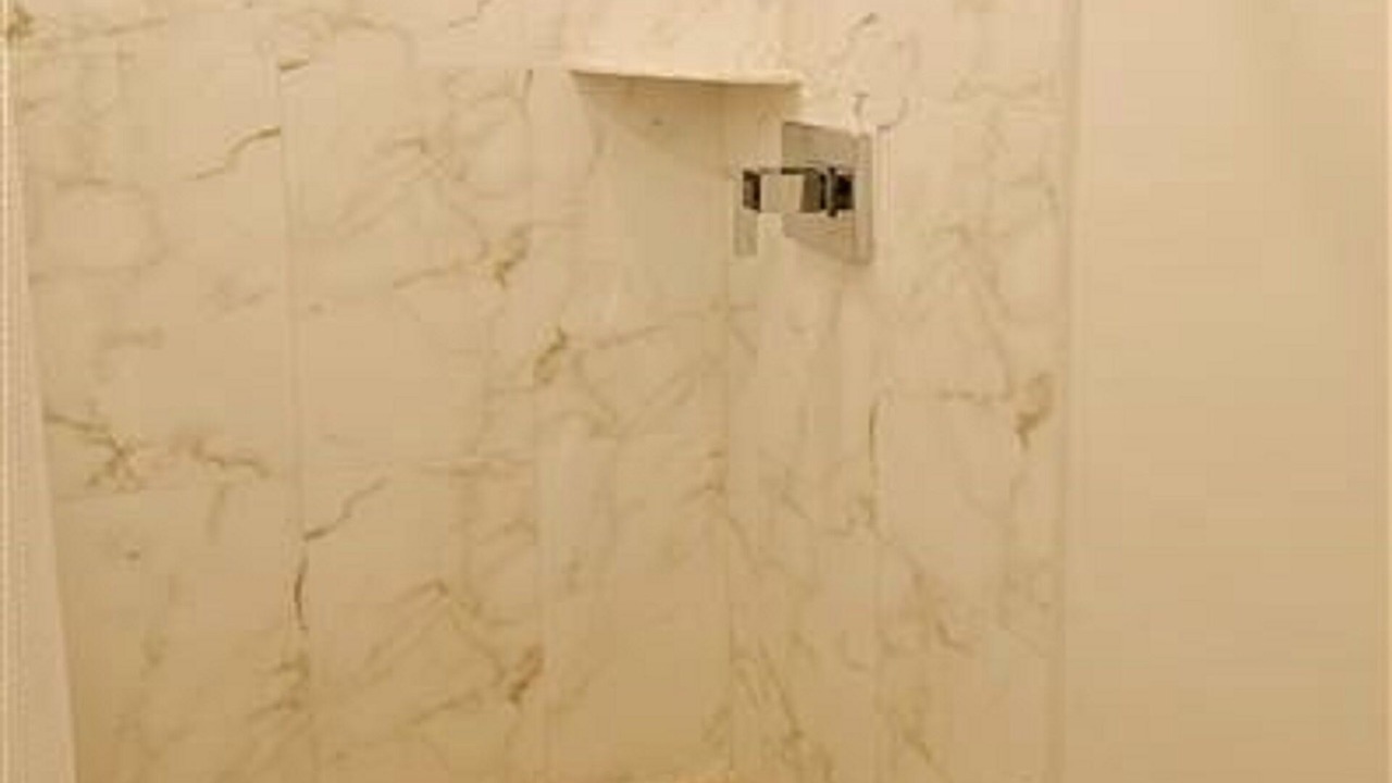 Photo of Bathroom in Dolphin Isles