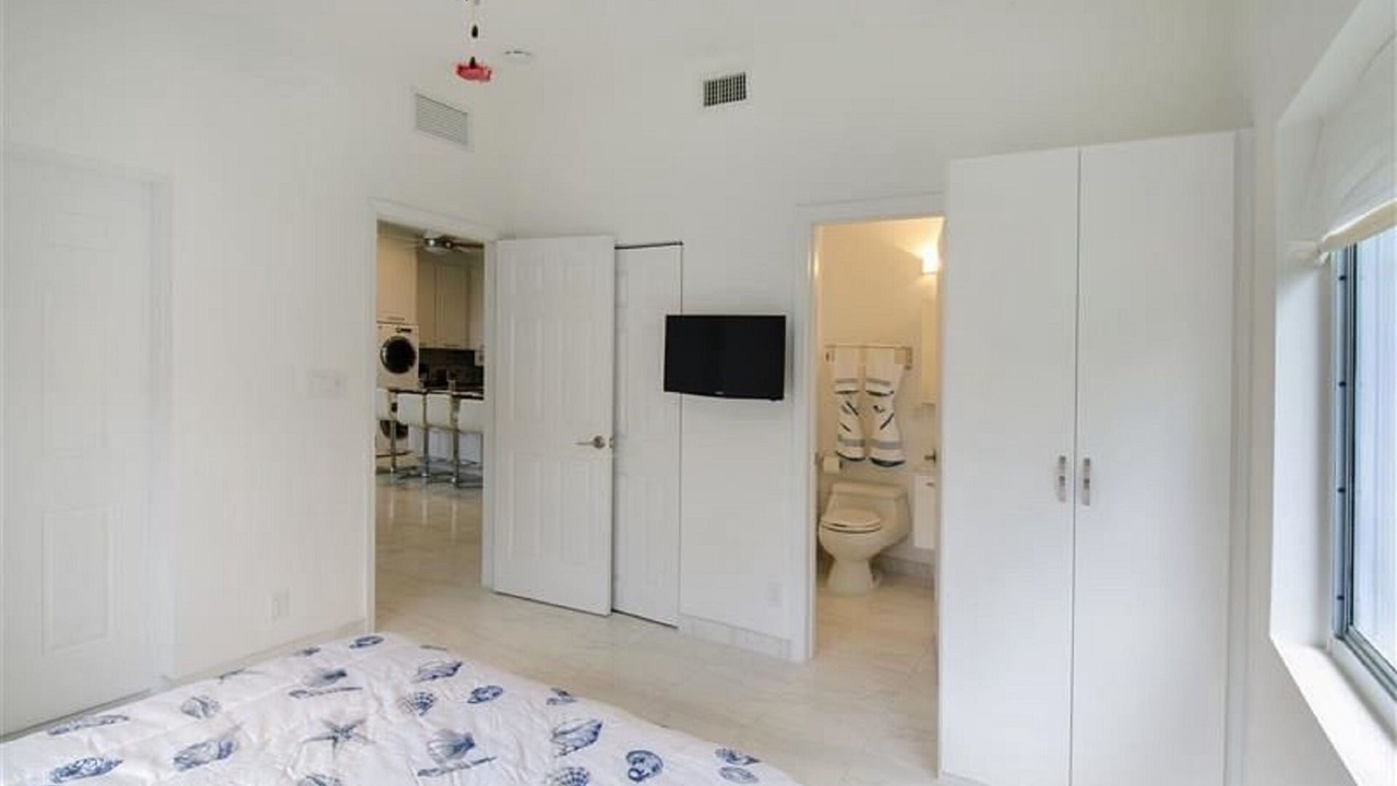 Photo of Bedroom in Dolphin Isles