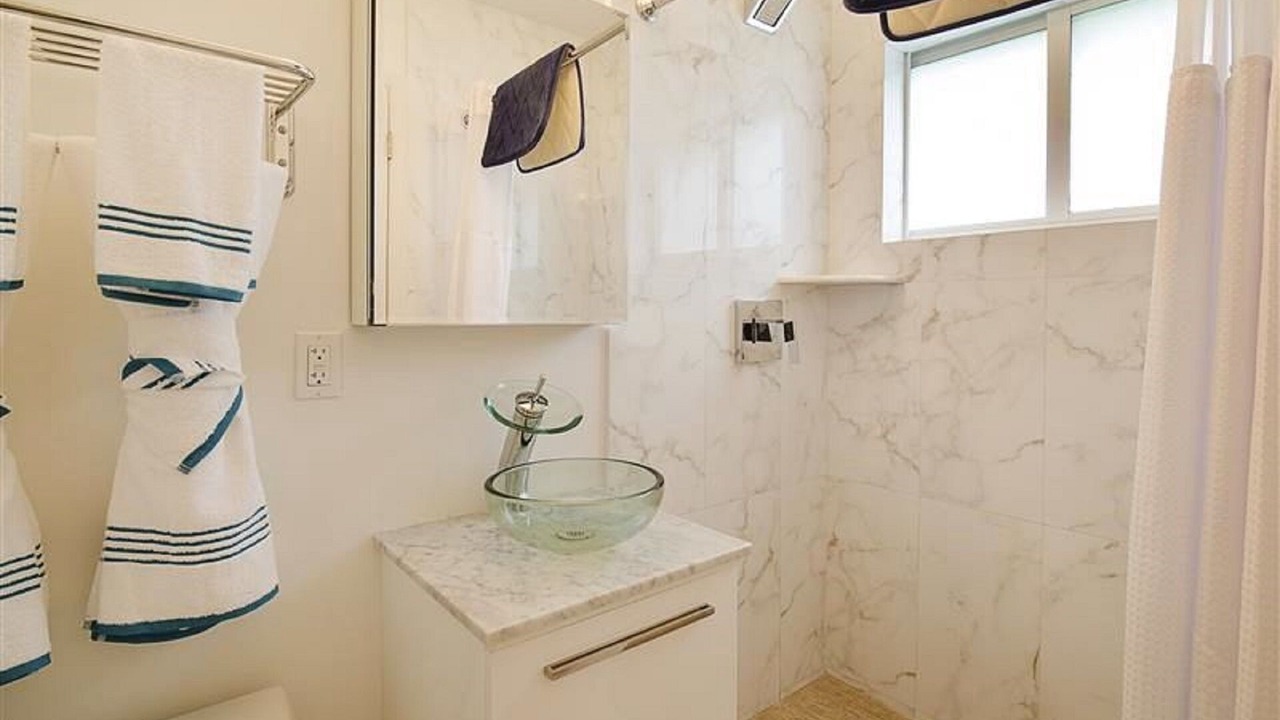 Photo of Bathroom in Dolphin Isles