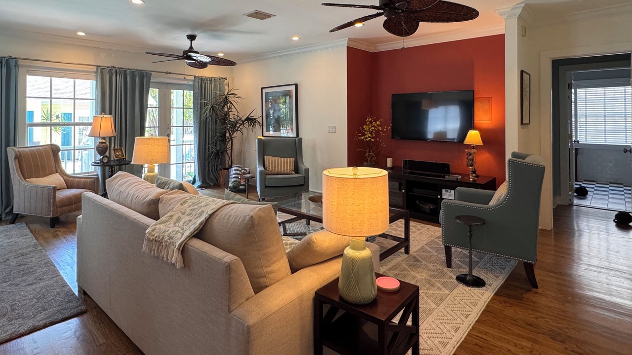 Photo of Bedroom in Flamingo Parks