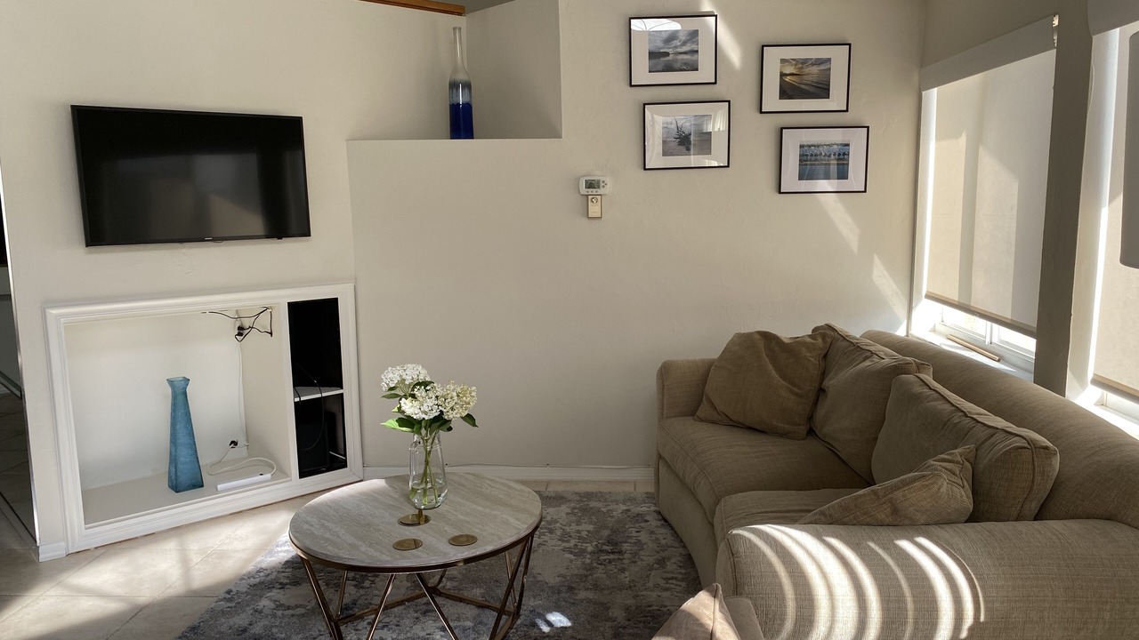 Photo of Livingroom in Bonita Shores