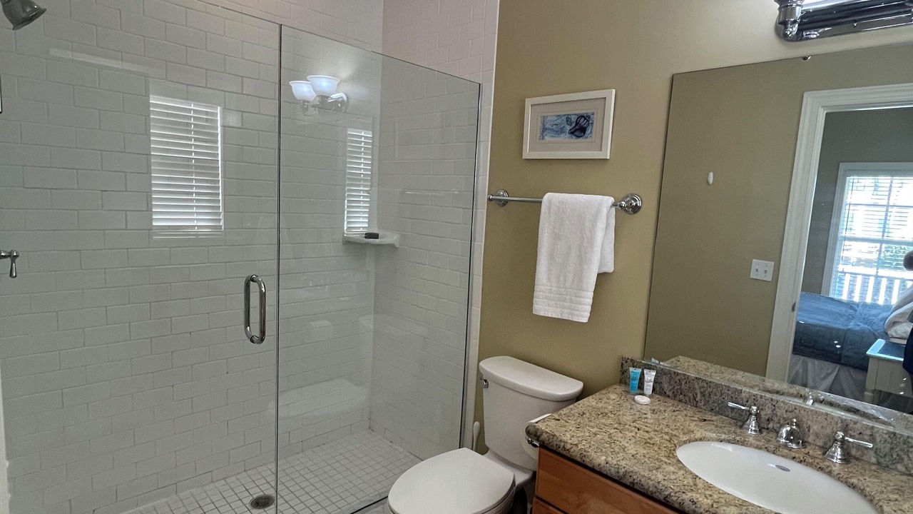 Photo of Bathroom in Islamorada