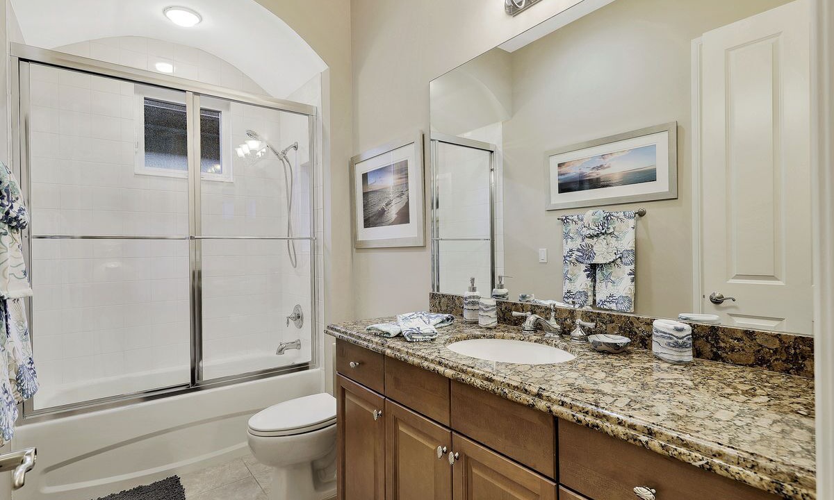 Photo of Bathroom in Naples