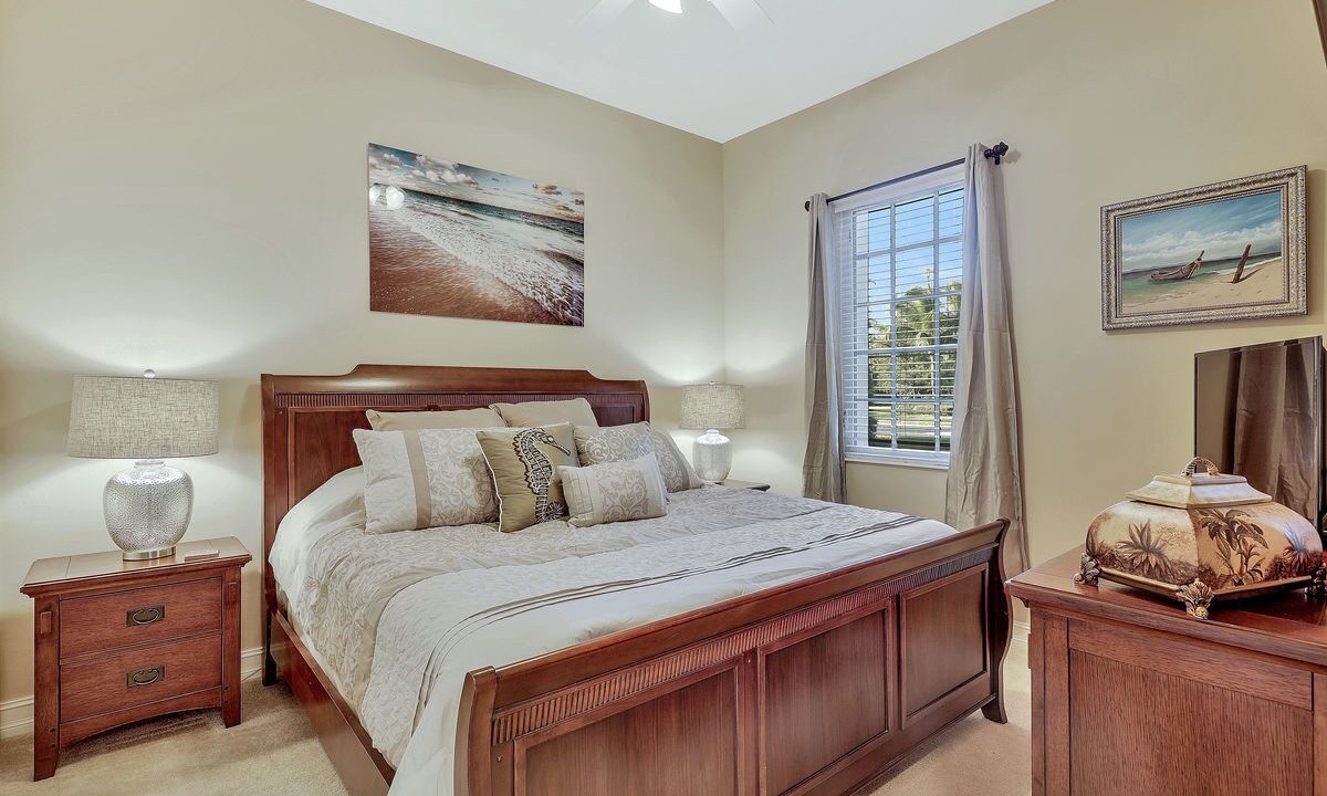 Photo of Bedroom in Naples