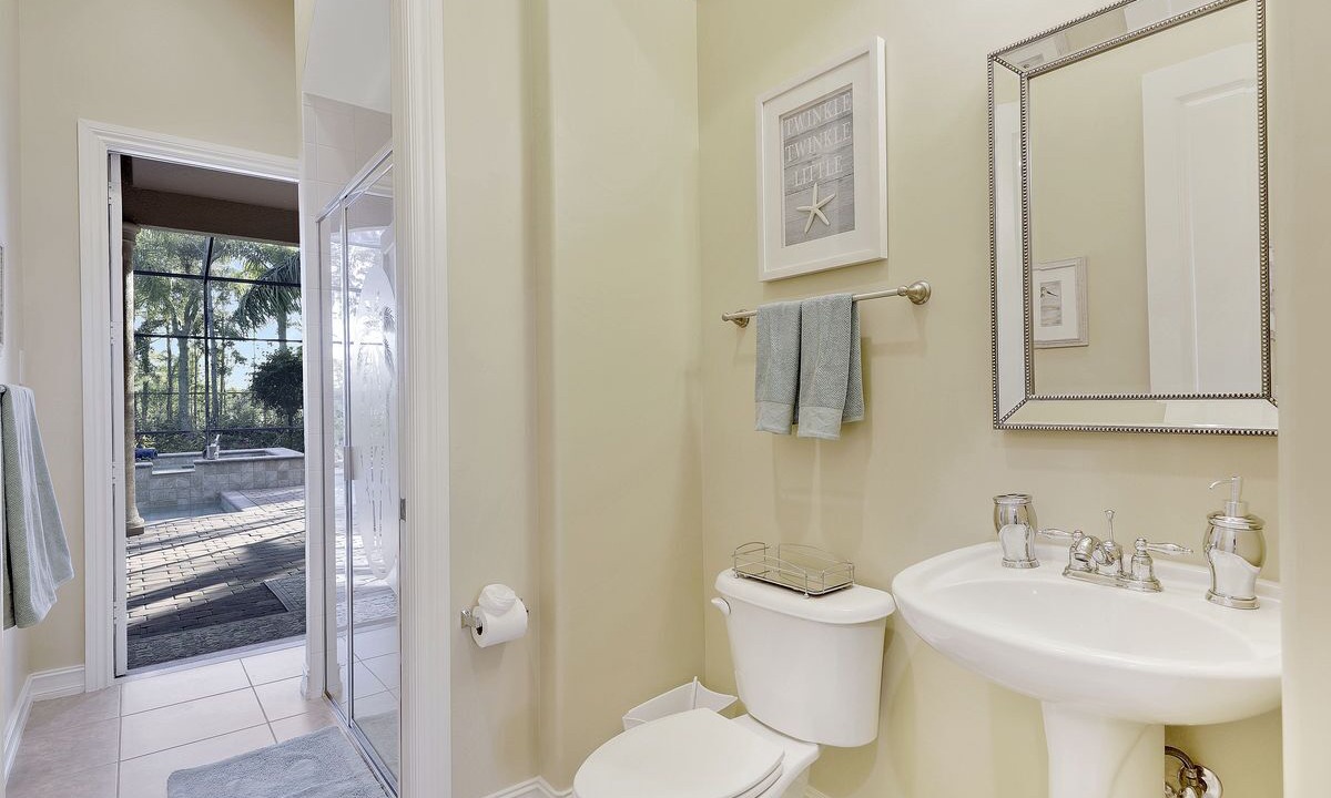 Photo of Bathroom in Naples