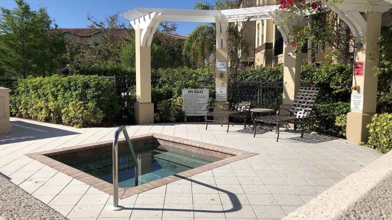 Photo of Outdoor in Naples