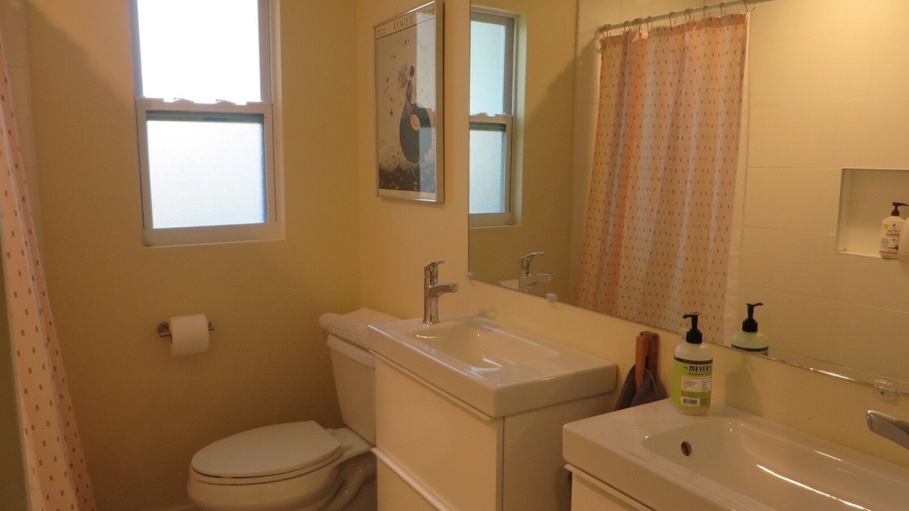 Photo of Bathroom in Gillespie Park