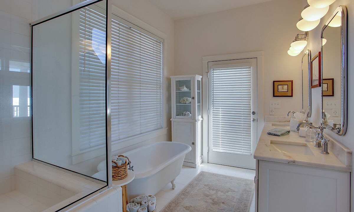 Photo of Bathroom in East End