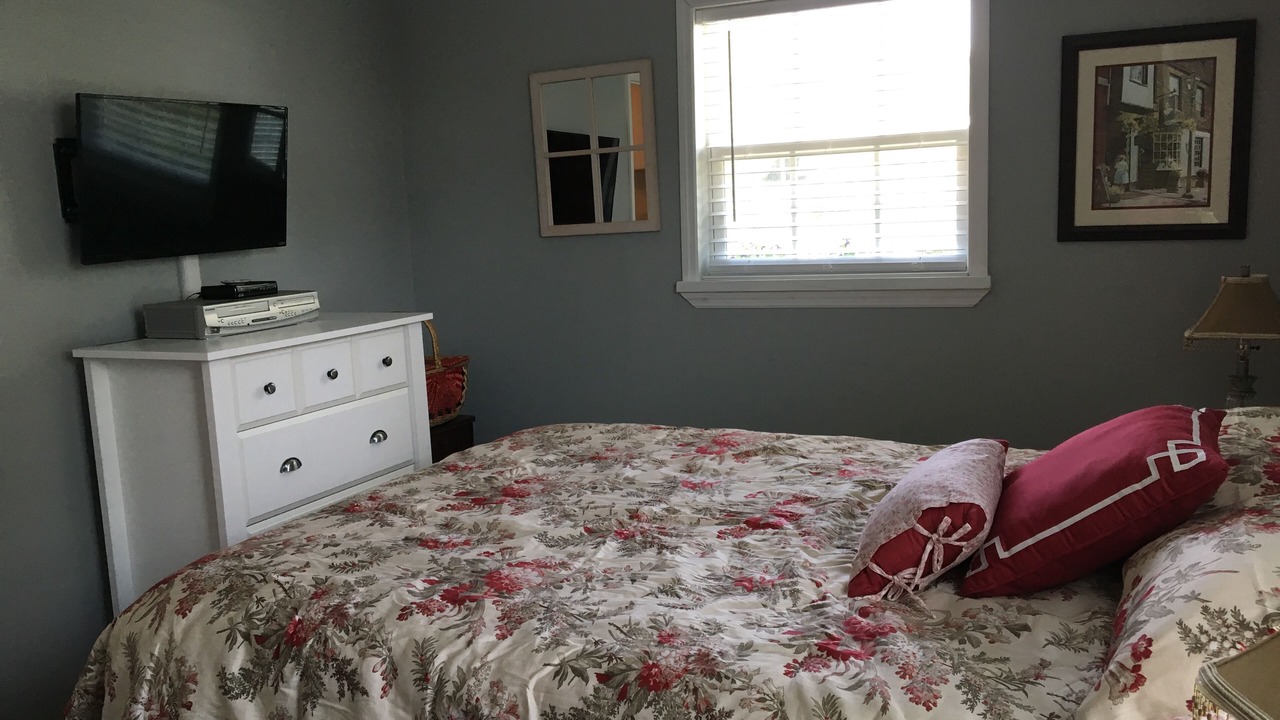 Photo of Bedroom in Sleepy Hollow