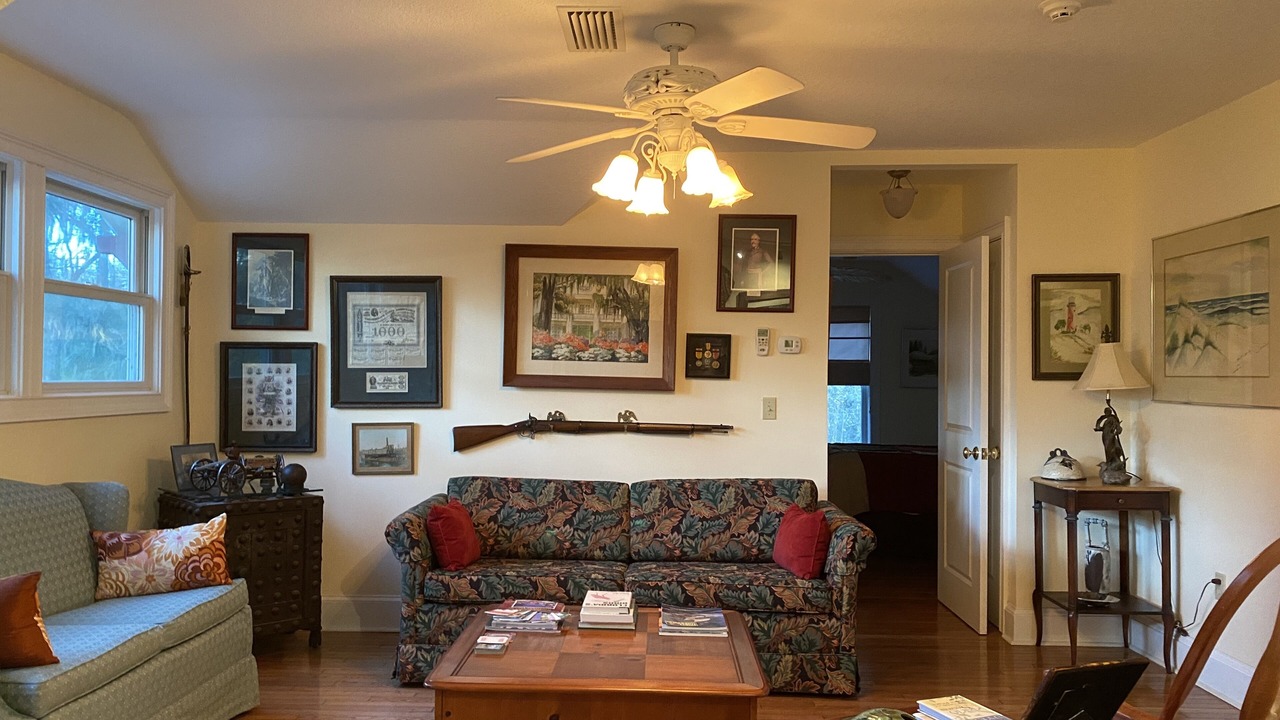 Photo of Livingroom in Gainesville