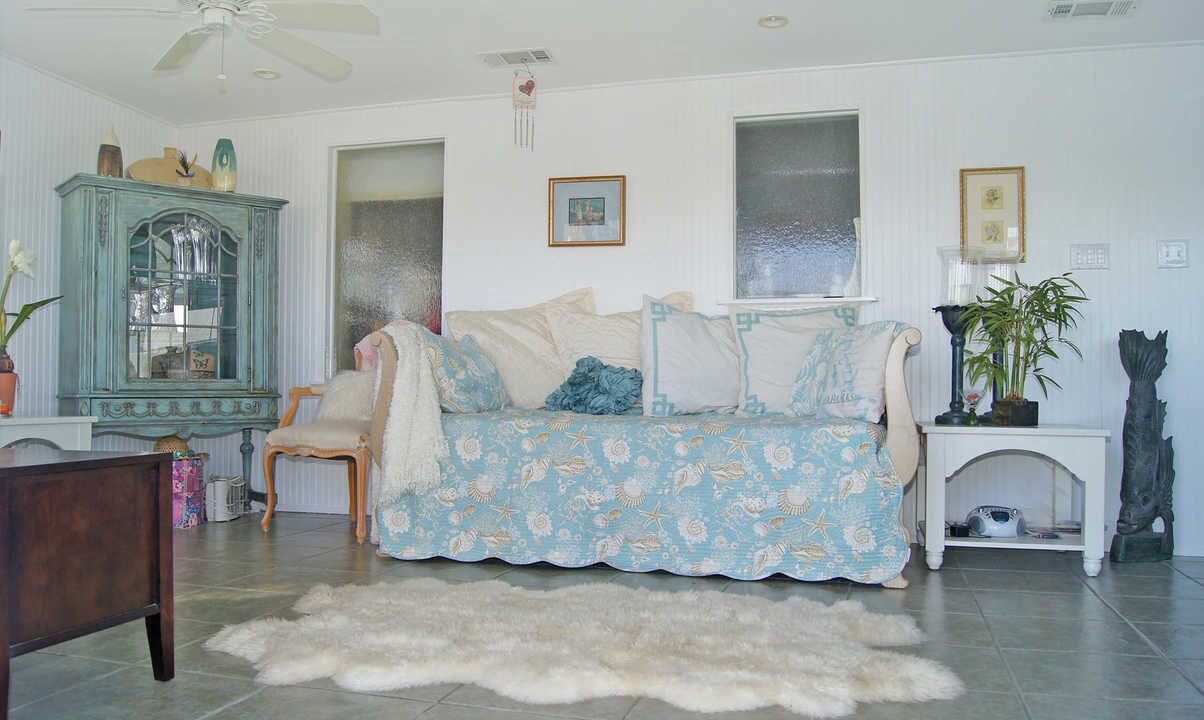 Photo of Livingroom in Independence Square