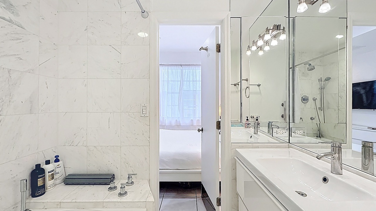 Photo of Bathroom in Mid Beach