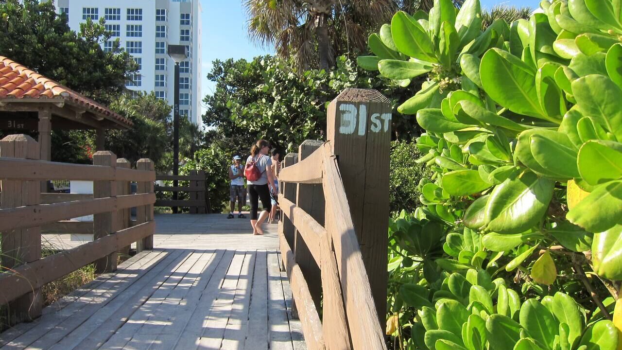 Photo of Others in Mid Beach