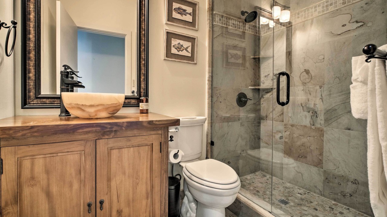 Photo of Bathroom in Tropic