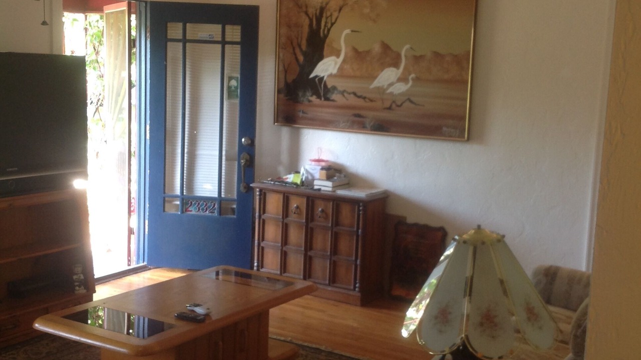 Photo of Livingroom in Historic Kenwood