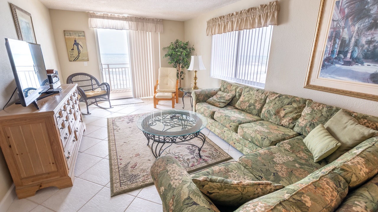 Photo of Livingroom in Indian Harbour Beach