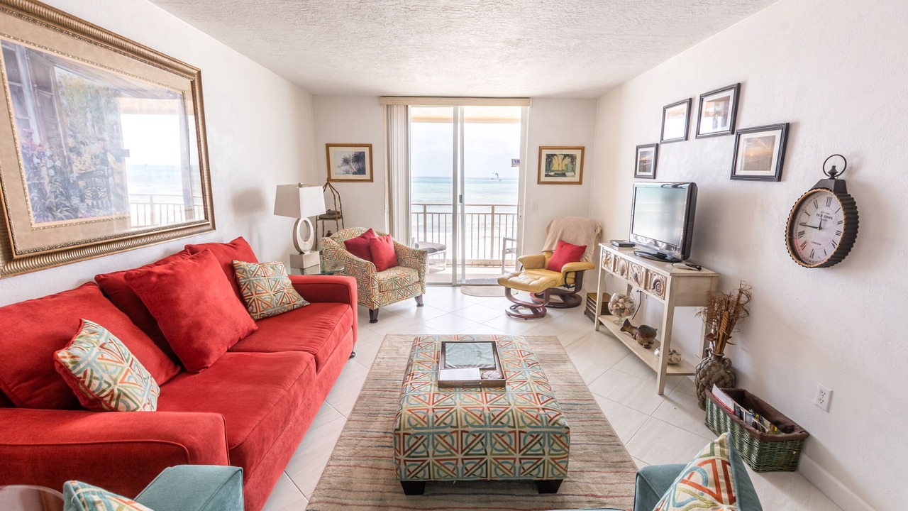 Photo of Livingroom in Indian Harbour Beach