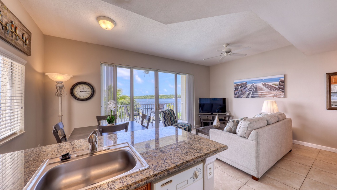 Photo of Livingroom in St. Petersburg - Clearwater