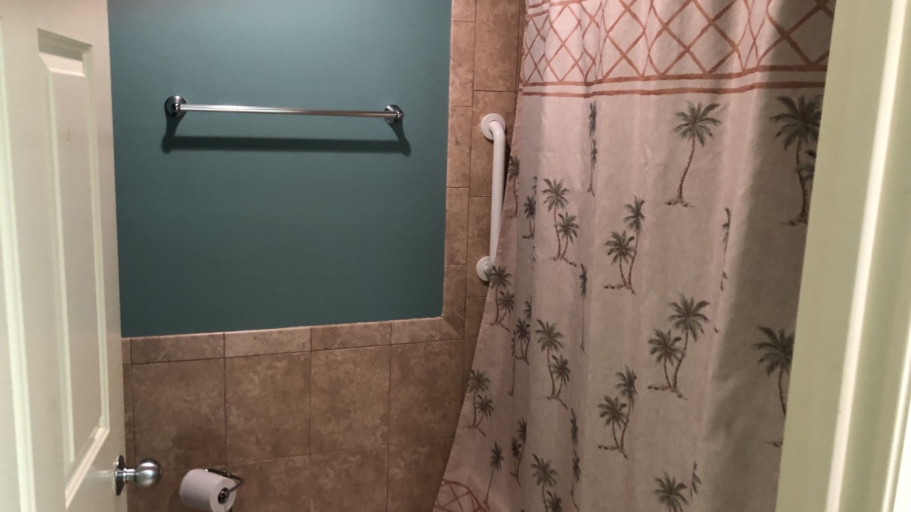 Photo of Bathroom in Shipyard Plantation