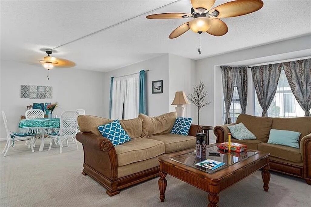 Photo of Livingroom in Dixie Shores