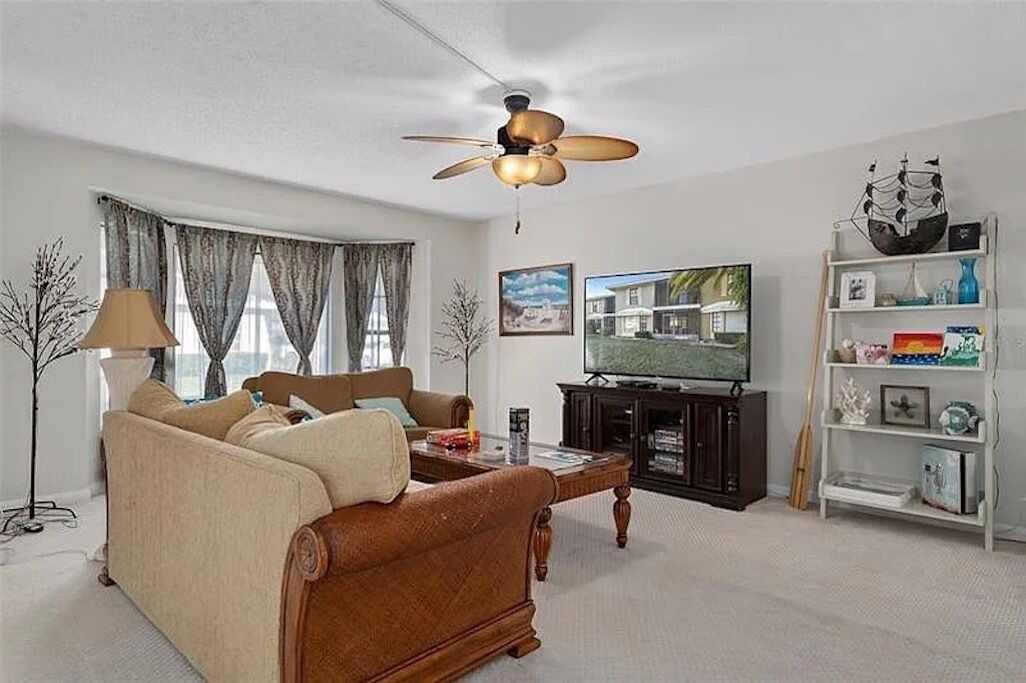 Photo of Livingroom in Dixie Shores